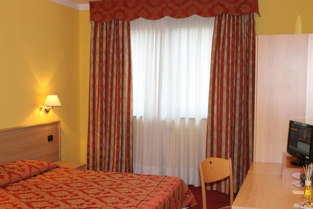 Hotel Relais St Gilles à Verrès Chambre photo