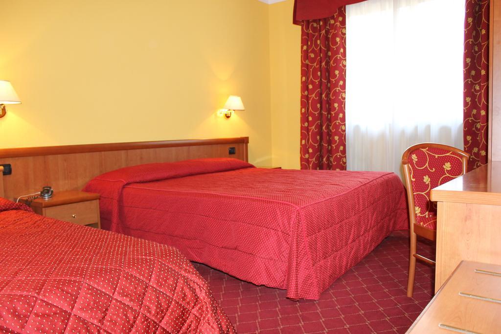 Hotel Relais St Gilles à Verrès Chambre photo