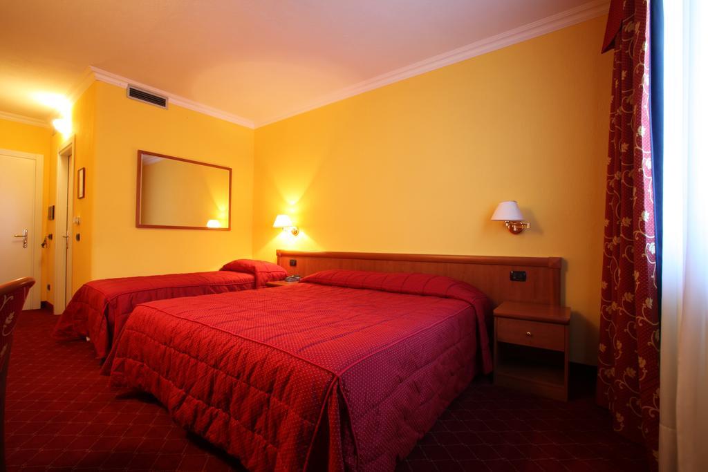 Hotel Relais St Gilles à Verrès Chambre photo