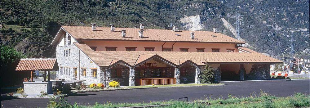 Hotel Relais St Gilles à Verrès Extérieur photo